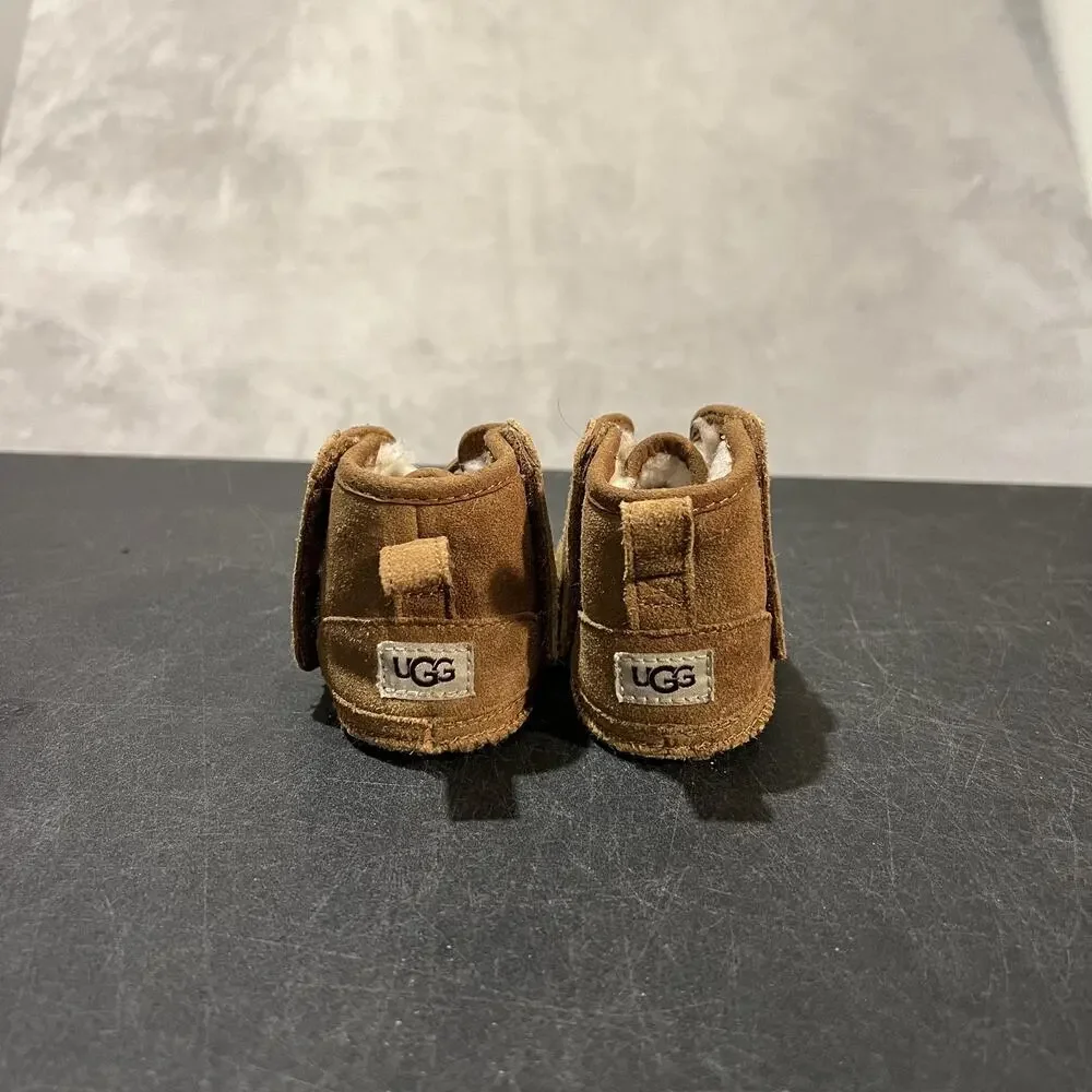 UGG Neumel Boots Infant Size 4/5c Chestnut Suede Shearling Chukka Bootie Crib